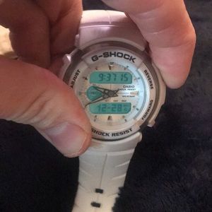 G-shock like new Clean watch